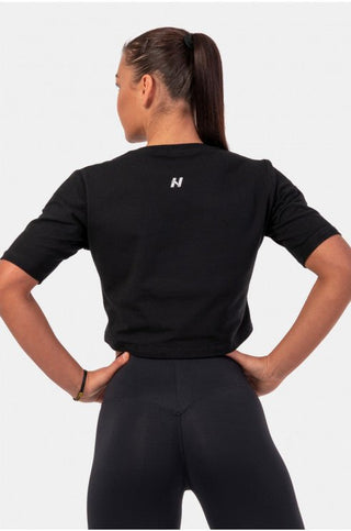 Nebbia Minimalist Logo NEBBIA Crop Top 600 - Black - Urban Gym Wear