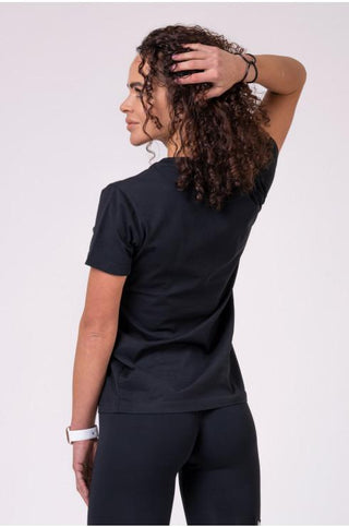 Nebbia NEBBIA Women's T-shirt 592 - Black - Urban Gym Wear